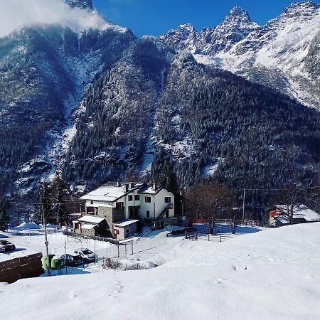 Sasso Nero Chiesa in Valmalenco Exterior foto