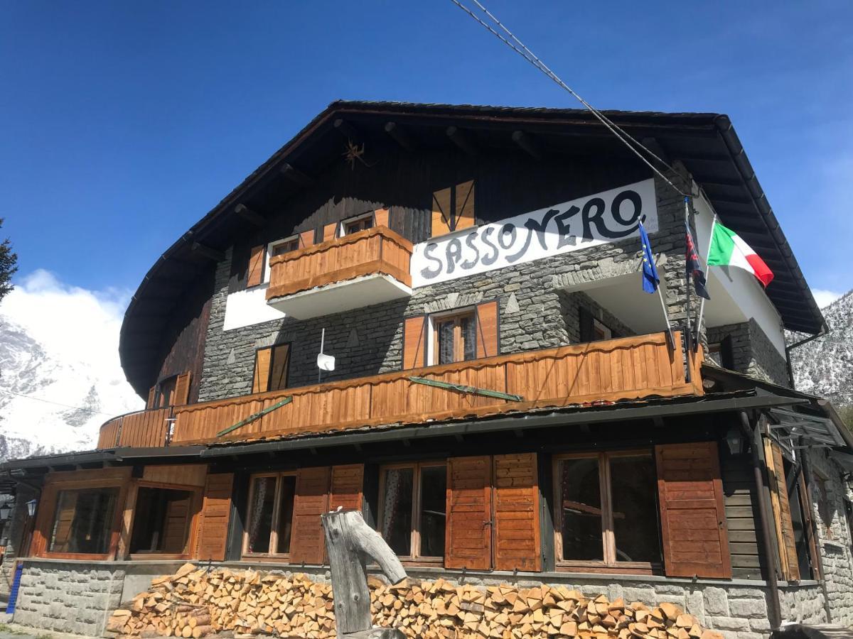 Sasso Nero Chiesa in Valmalenco Exterior foto