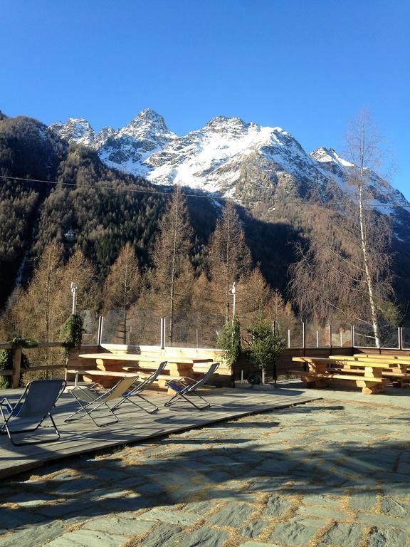 Sasso Nero Chiesa in Valmalenco Exterior foto
